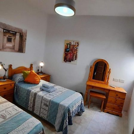 خليج سانت بول Spacious Side-Sea View Apartment At St Paul'S Bay المظهر الخارجي الصورة