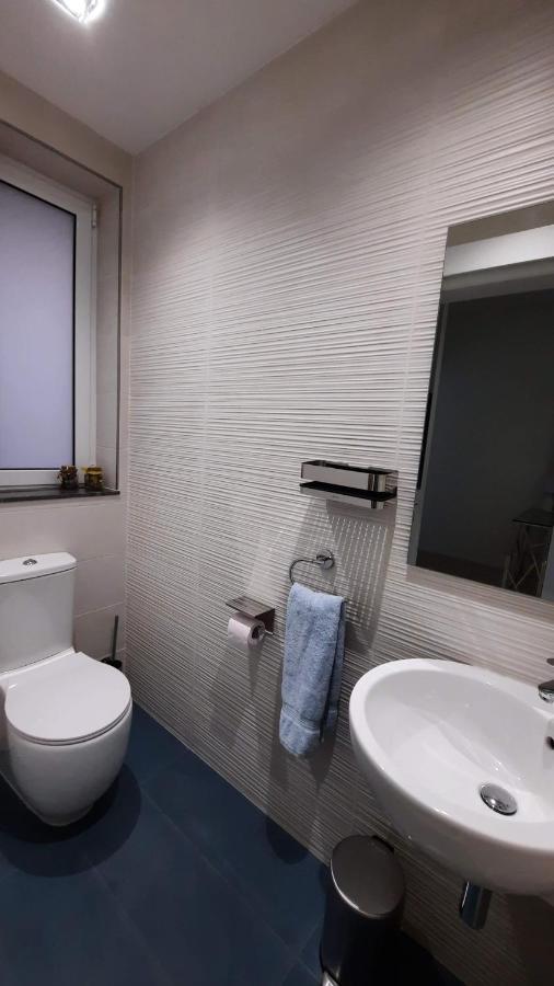 خليج سانت بول Spacious Side-Sea View Apartment At St Paul'S Bay المظهر الخارجي الصورة